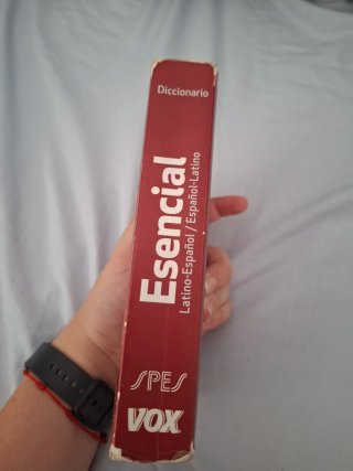 Diccionario esencial latino-español, español-la...