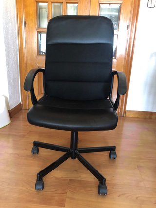 Silla de escritorio negra