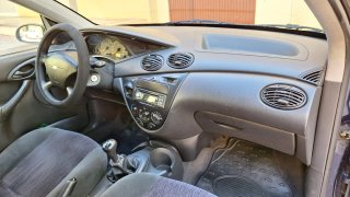 Ford Focus 1.6i 5P