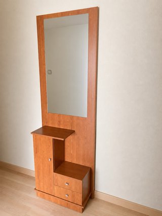 Mueble recibidor con espejo y almacenaje