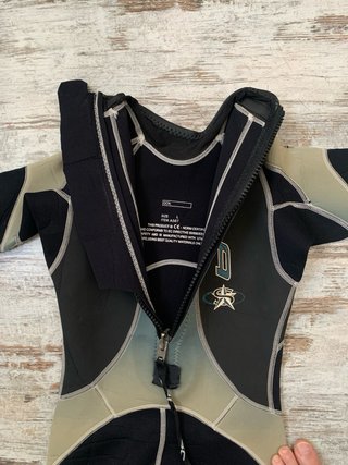 Traje neopreno 3/2 ( talla L pero es Ms )