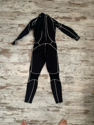Traje neopreno 3/2 ( talla L pero es Ms )