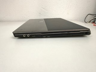 Portátil i3 8GB RAM 120GB SSD