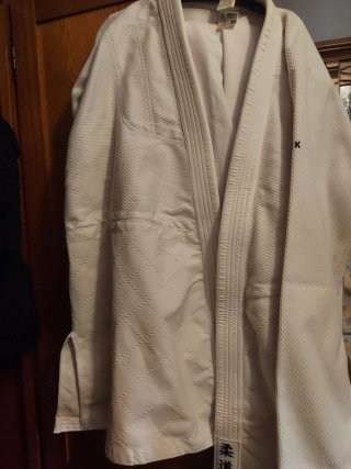 Judogui Outshock sin usar con cinto 180 cm por 35