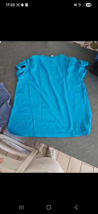 Maglietta uomo manica corta. 1pz 3€, 2pz 5€