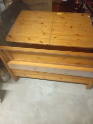Tavolo e panca in legno