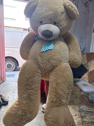 Oso de peluche gigante marrón