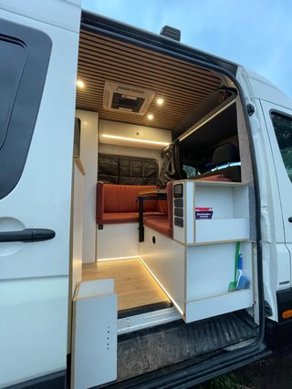 Mercedes Sprinter 4x4 Automática - Camper overland