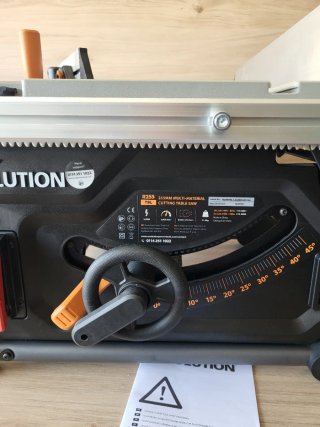Sierra de mesa Evolution R255TBL