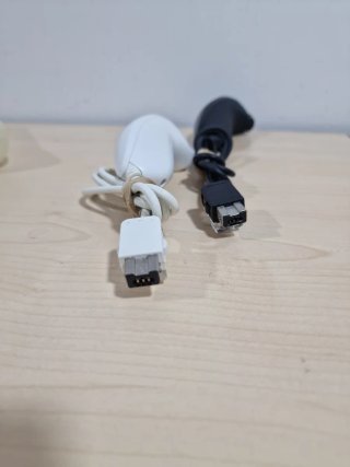 Pack Accesorios Nintendo Wii: Nunchuks y Fundas