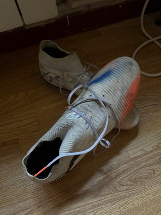 BOTAS DE FUTBOL