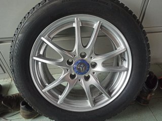 Llantas Mercedes con neumáticos 4 estaciones