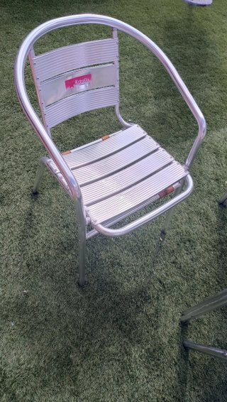 Conjunto mesa y sillas de jardín