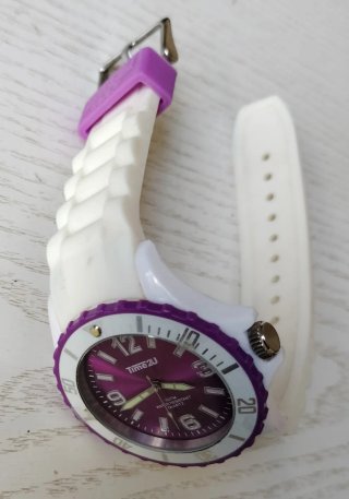 Reloj Time2U Morado y Blanco