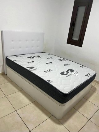 Canapé y colchón de 160x200 en oferta
