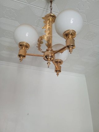 Lámpara colgante dorada elegante