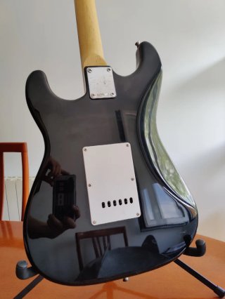 Guitarra eléctrica stratocaster