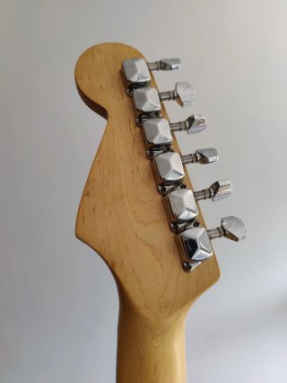 Guitarra eléctrica stratocaster