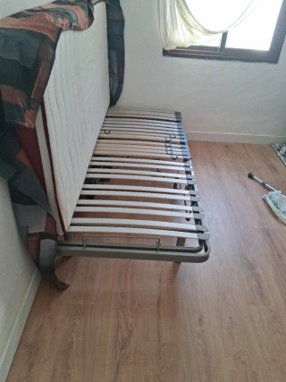 Cama articulada metálica