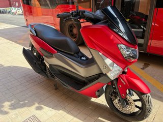 Yamaha NMAX 125 ABS Roja y Gris