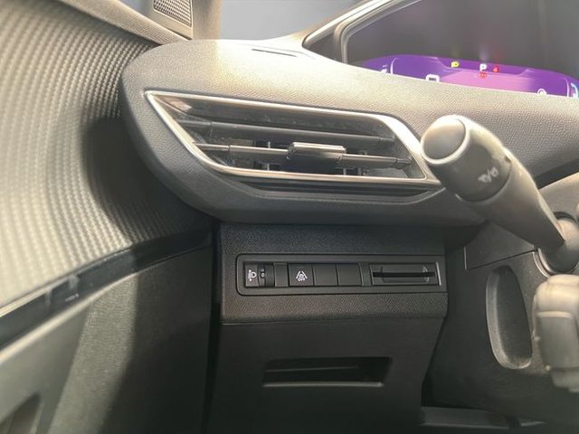 Peugeot 5008 1.2 100KW Allure Pack eDCS6 (2024)