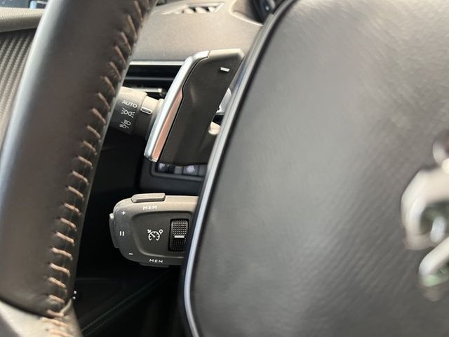 Peugeot 5008 1.2 100KW Allure Pack eDCS6 (2024)