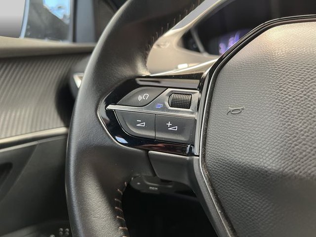 Peugeot 5008 1.2 100KW Allure Pack eDCS6 (2024)