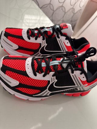 Zapatillas Nike Running Rojas y Negras