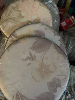 Cojines redondos florales