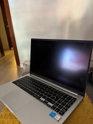 Portátil Samsung Galaxy Book2 15,6” i5-1235U 8GBSS