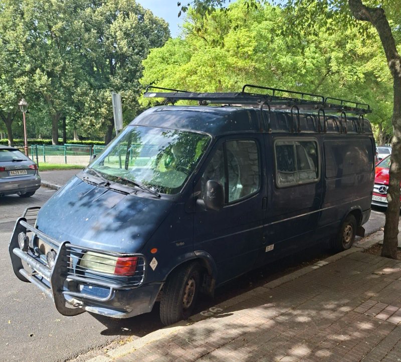 Ford Transit 1999 - foto 1