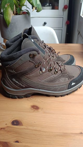 Botas de montaña nuevas
