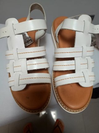 Sandalias blancas