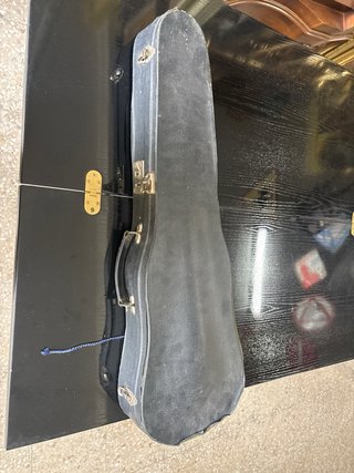 Violino con custodia da ristrutturare