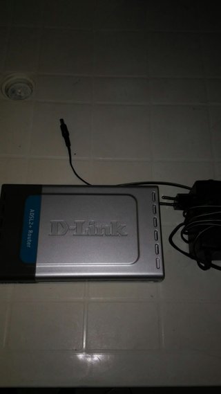 Router D-Link ADSL2+ DSL-524T