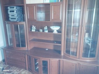Mueble de salón madera oscura