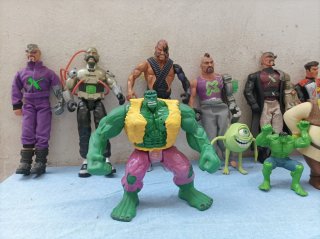 Lote 13 Figuras Acción Articuladas.  Marca Asbro.