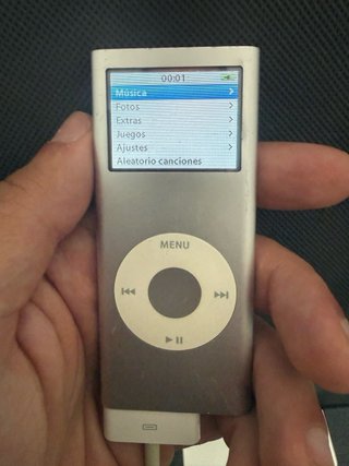 iPod Nano 2ª Gen 2GB Plata + Caja