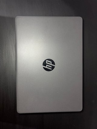Portátil HP Gris y Negro