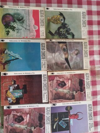 Lote de 8 novelas Agatha Christie