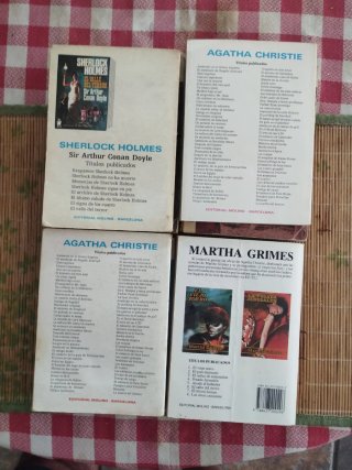 Lote de 8 novelas Agatha Christie