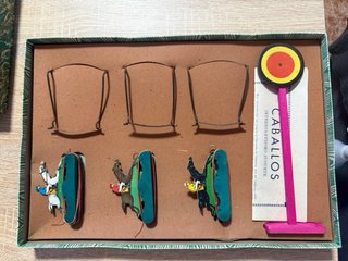 Caja Juego Mesa Caballos Antiguo