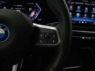 BMW iX2 xDrive30