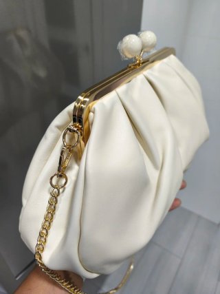 Bolso de fiesta blanco y dorado