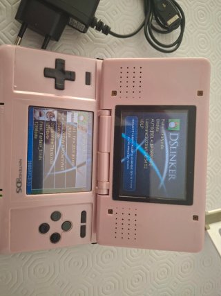 Nintendo DS Fat Rosa + Cargador y Juego