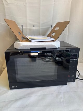 Microondas LG MH6535GIB Smart Inverter