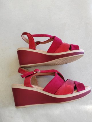 Sandalias cuña rojas T37