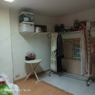 Por jubilación traspaso tienda de ropa.Buena zona.