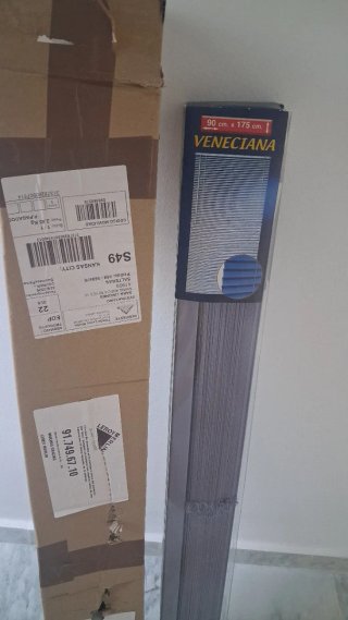 Persiana veneciana malva