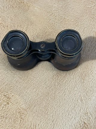 Binoculares de teatro antiguos con estuche